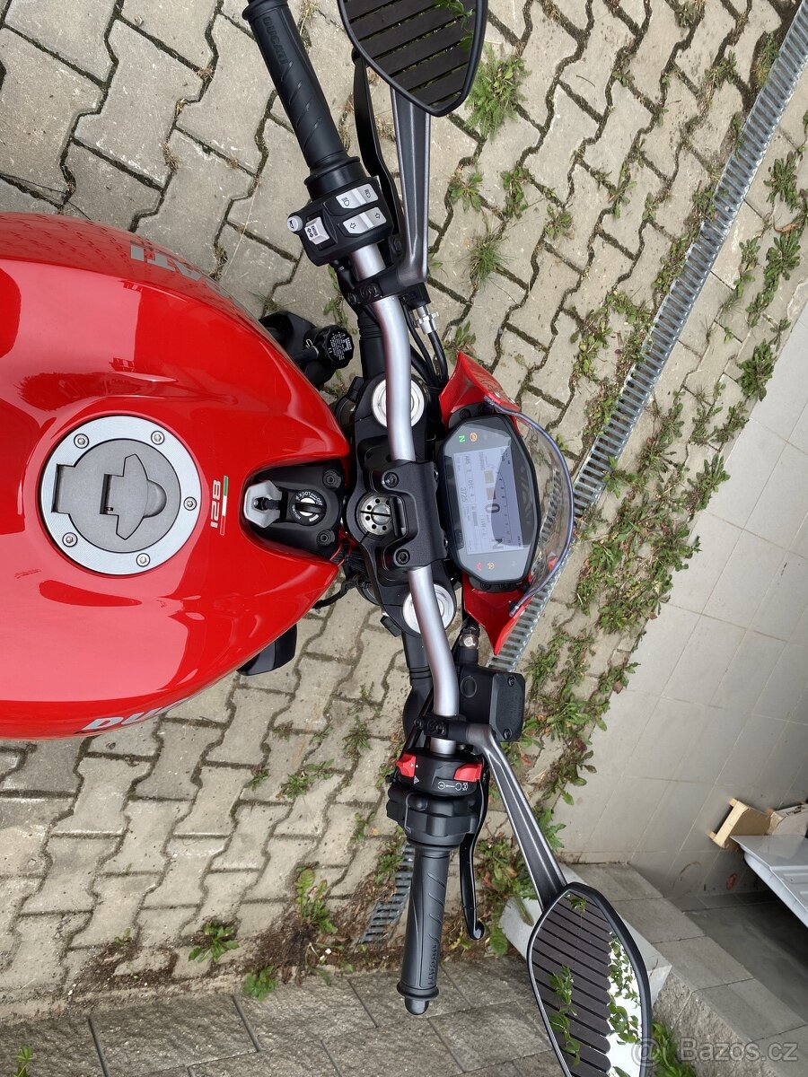 Ducati Monster 821 - 8