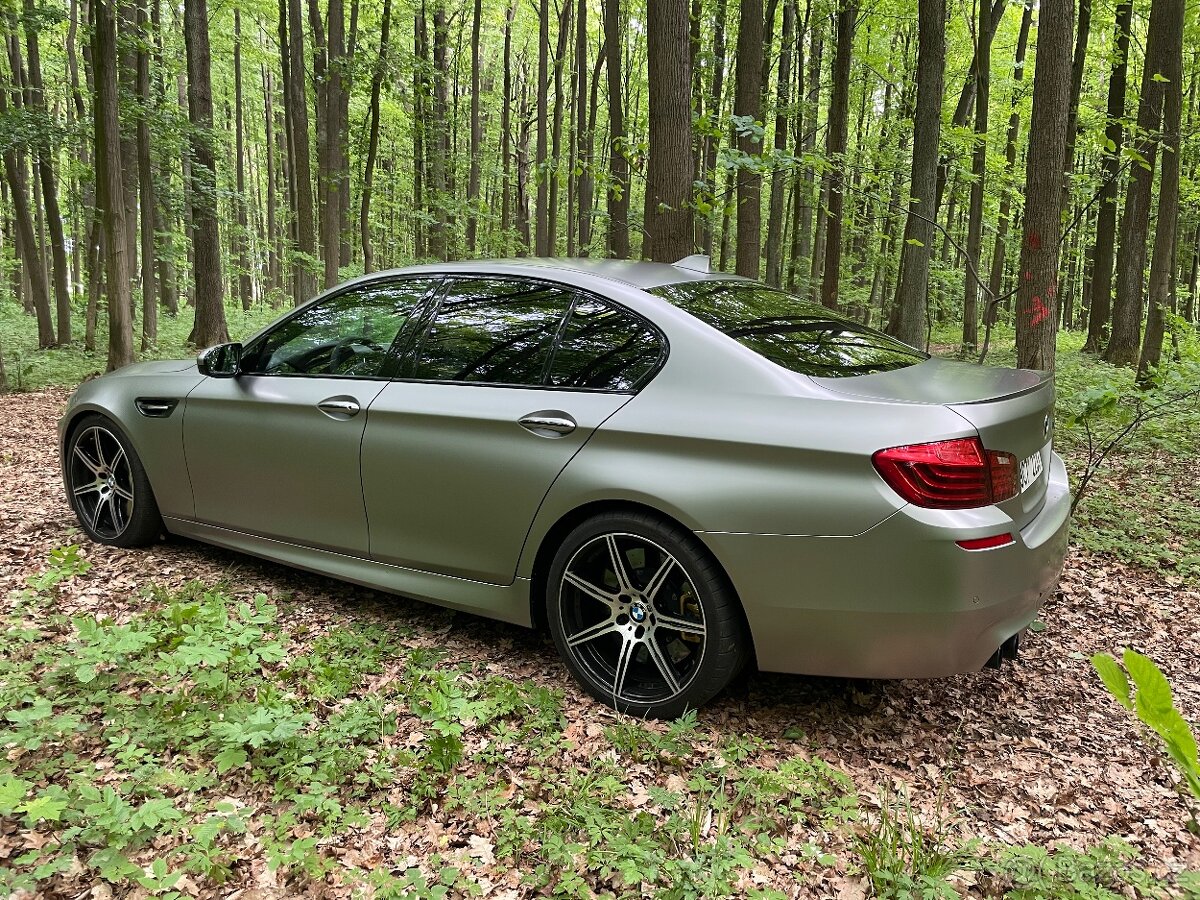 BMW M5 Competitione 30 Jahre - 8