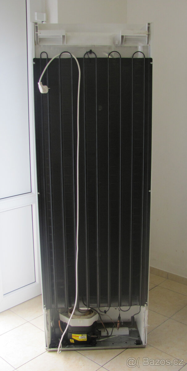 CHLADNIČKA S MRAZNIČKOU LIEBHERR - A++ - 185cm - 8