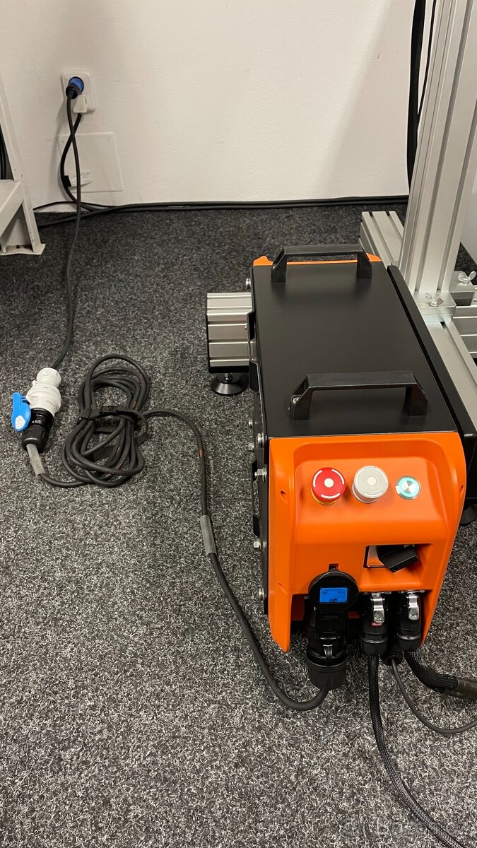 Kolaborativní robot - KR810 - 8