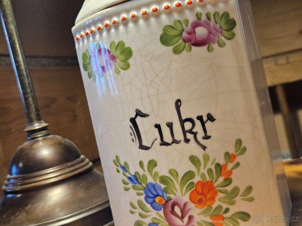 Ručně malovaná historická keramika - 8