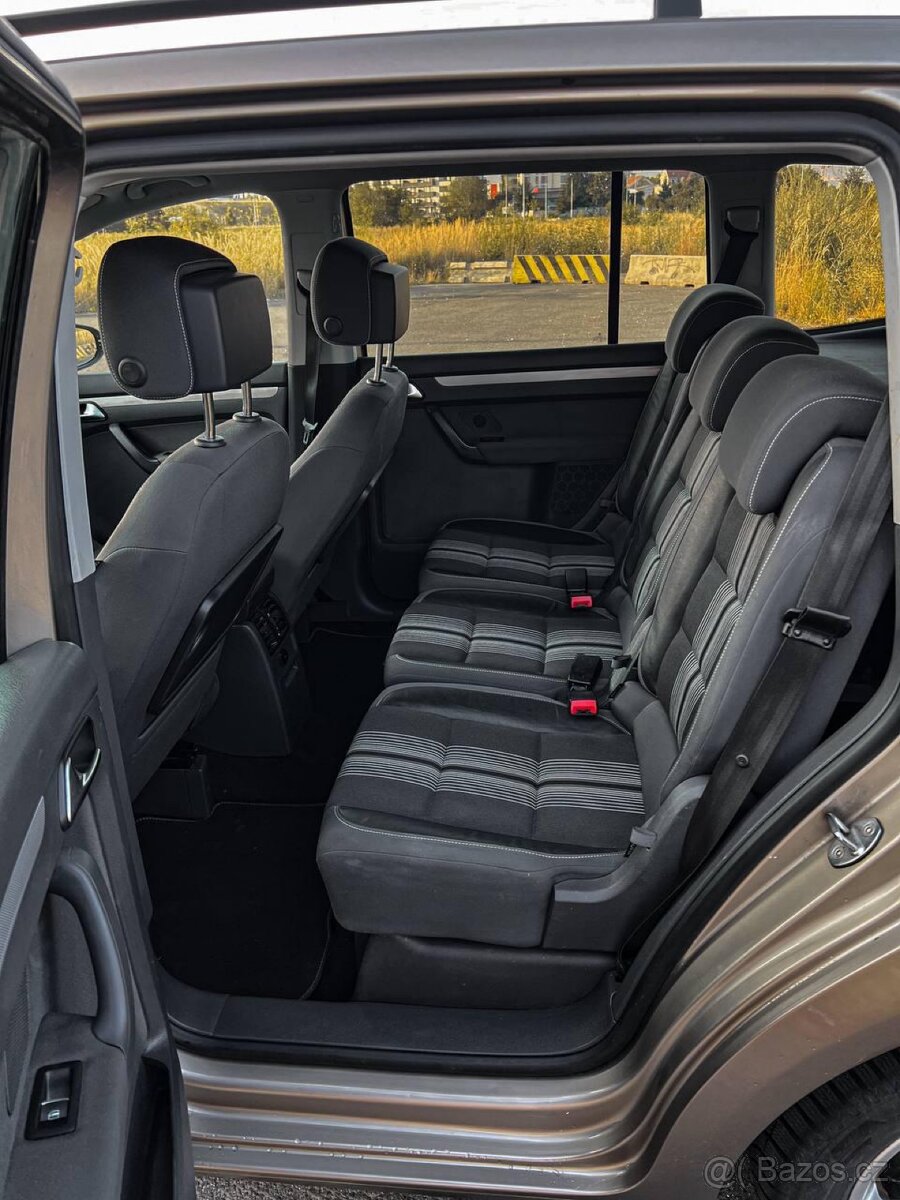 VW Touran - 8