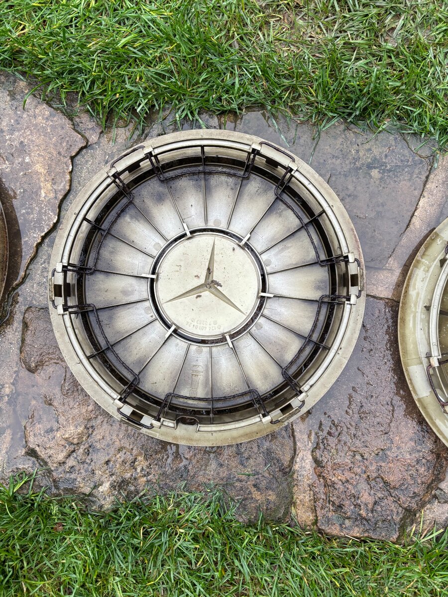 Poklice Mercedes Benz - 8