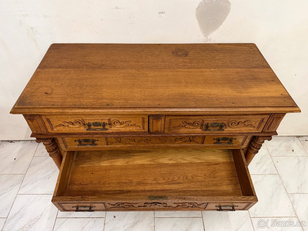 Starožitná masivní komoda - 8