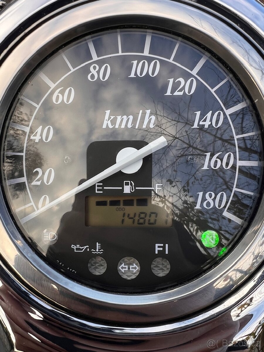 Suzuki Intruder C800 - 8