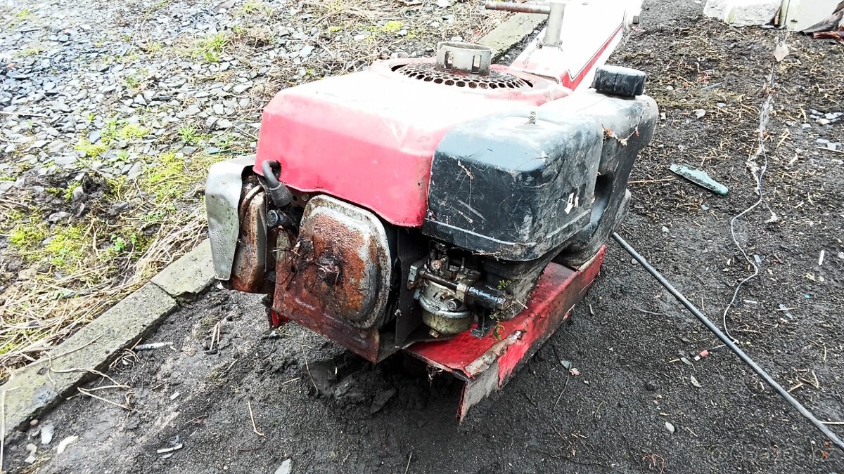 Motor Honda,komponenty ,válec - 8