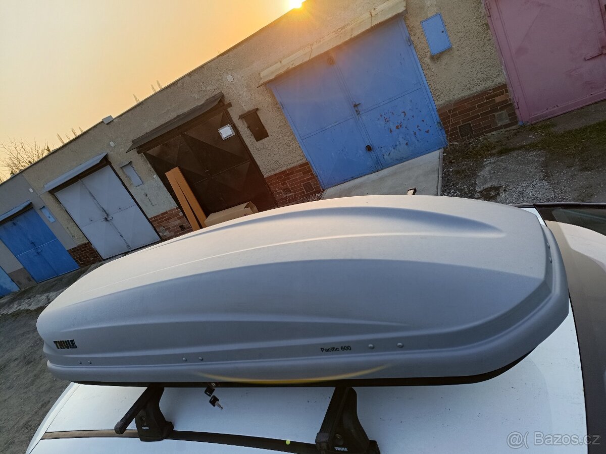 Střešní box Thule Pacifik 600 - 8