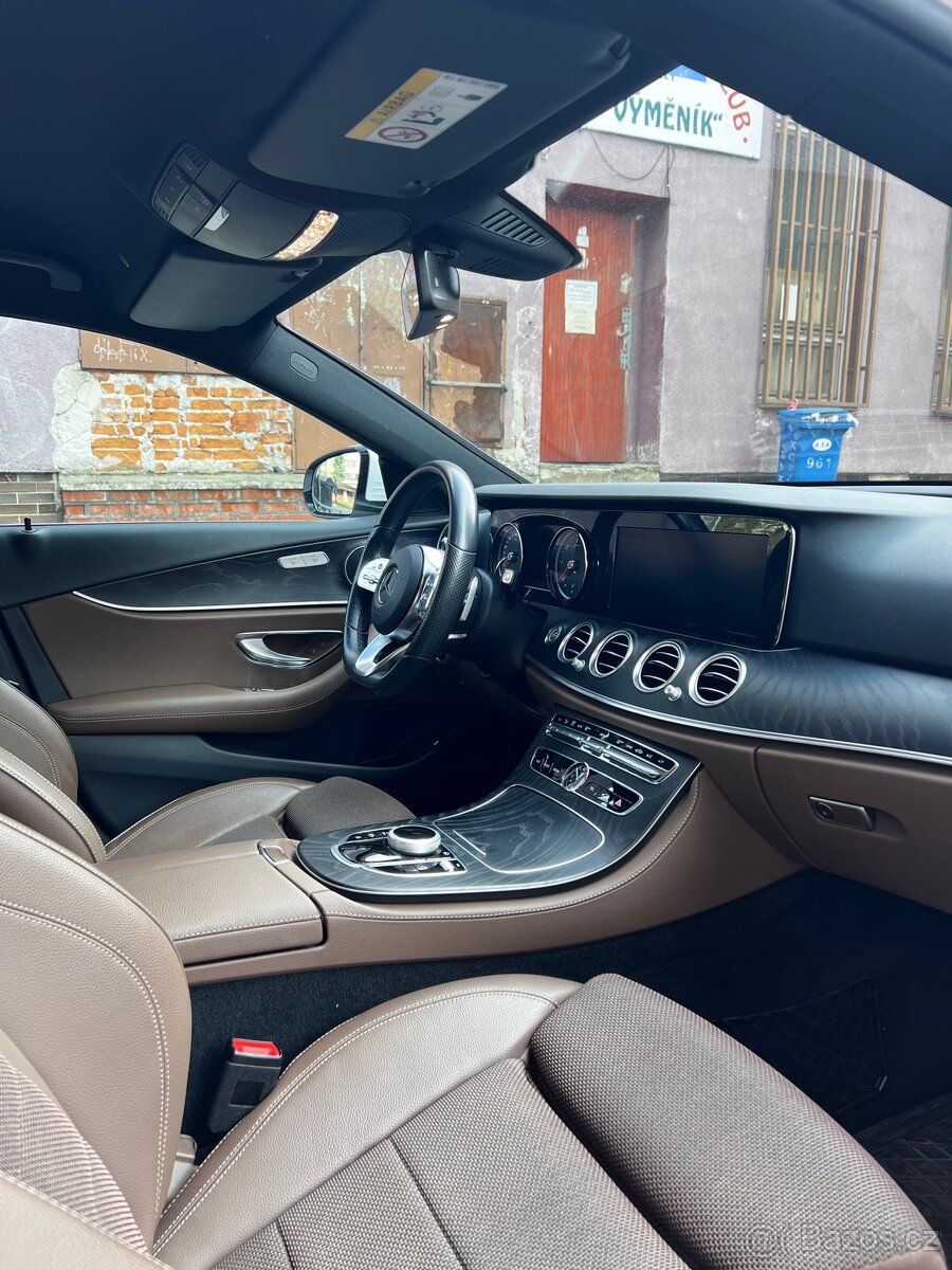 Mercedes Benz E-class - 8