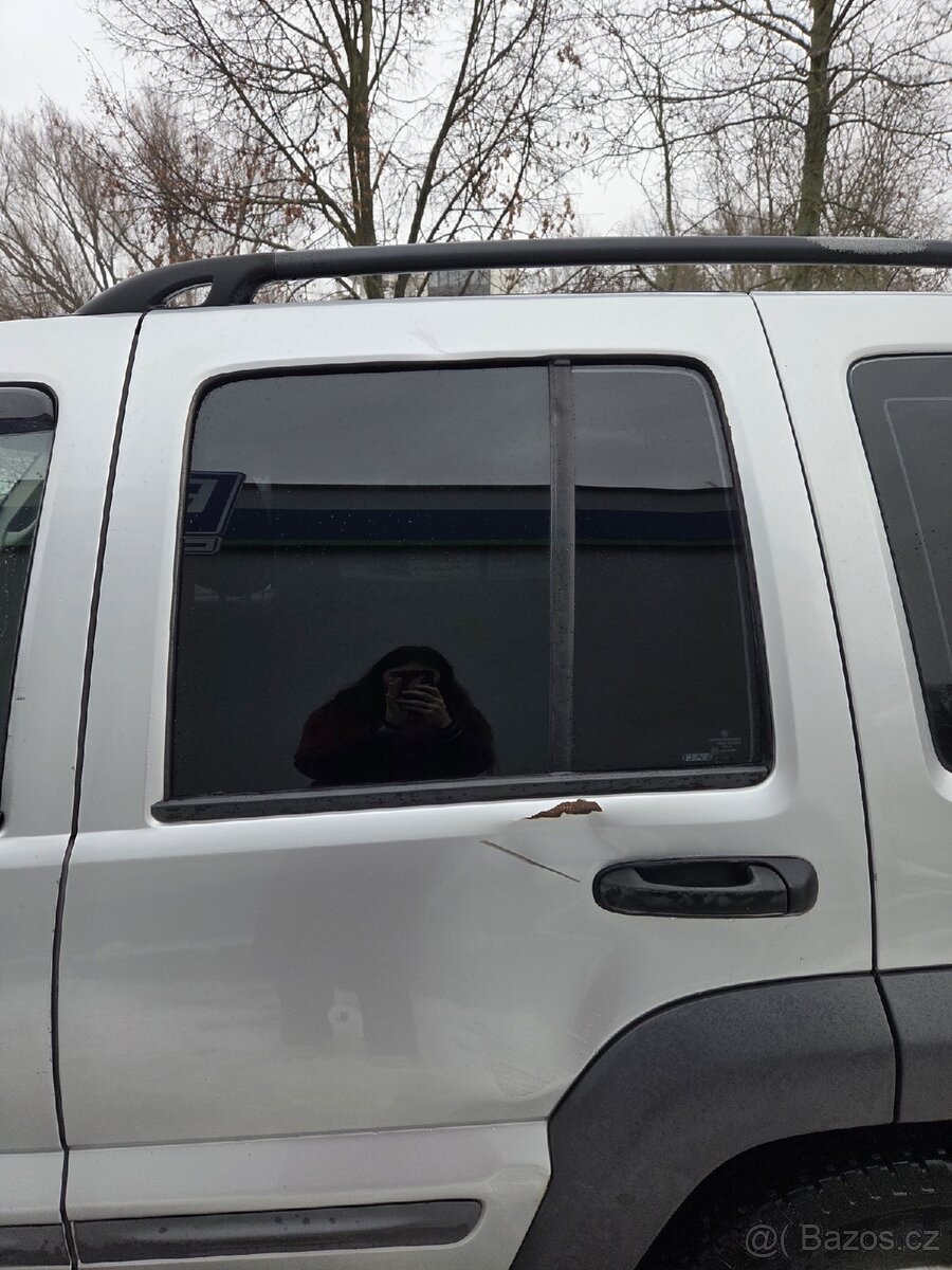 Jeep Cherokee Kj - 8