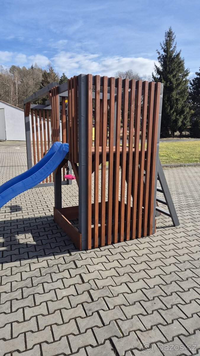 Dětské hřiště se skluzavkou a dovozem - 8