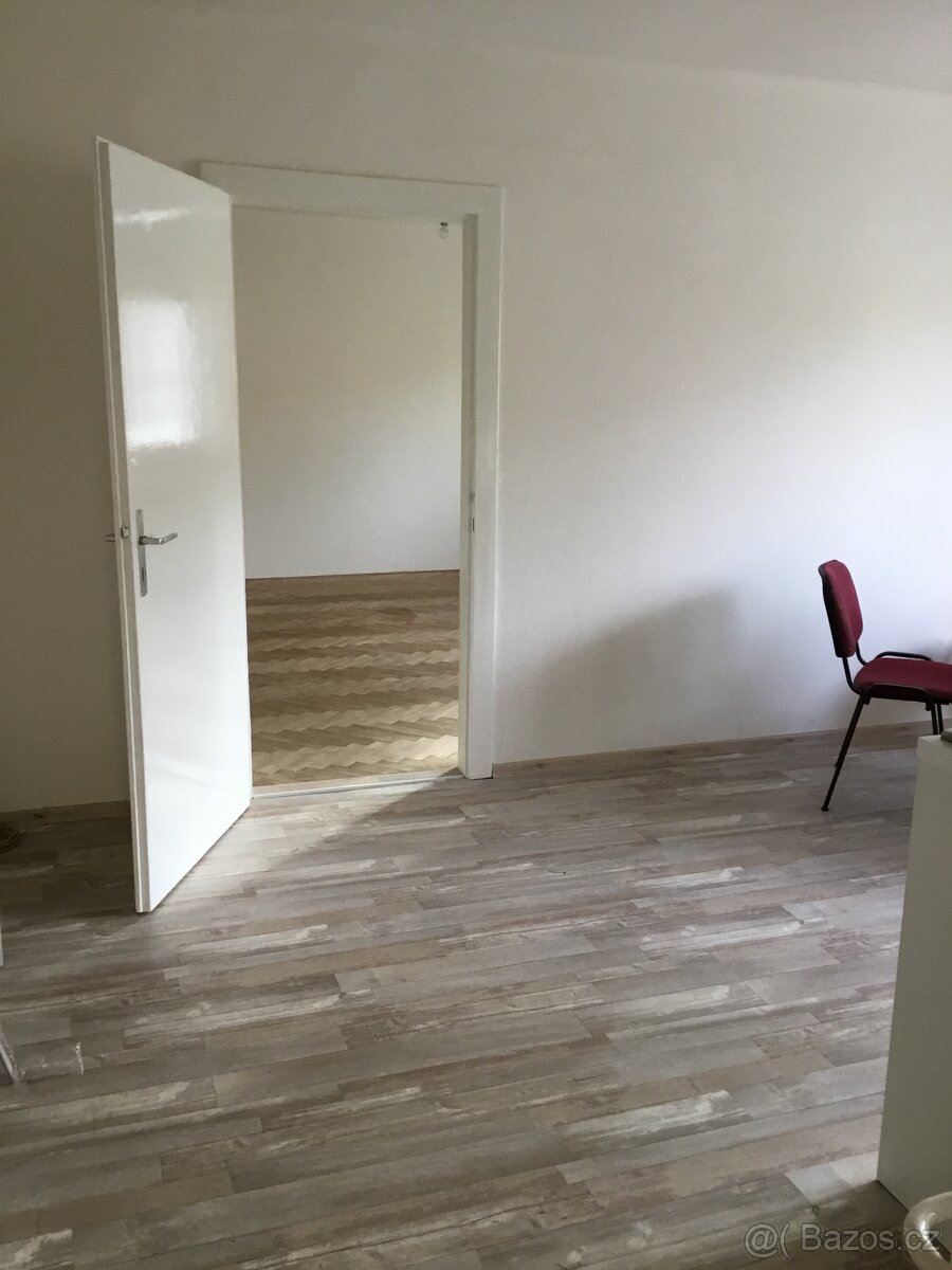 Pronájem bytu 2+kk - 8