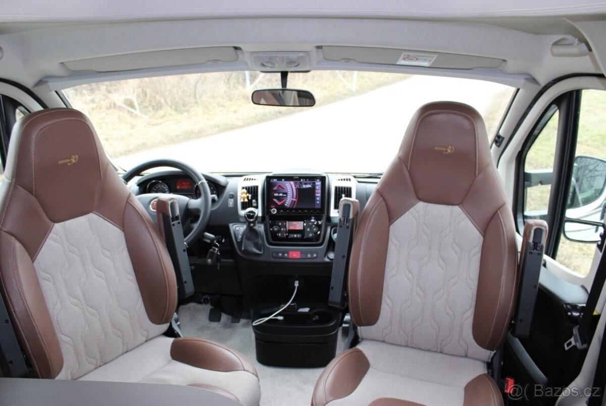 BURSTNER IXEO 710 - 8