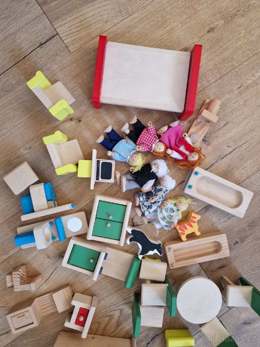 Dřevěný domeček s příslušenstvím - 8