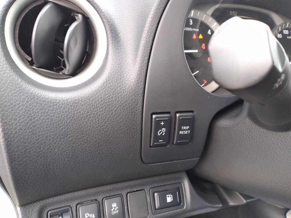 NISSAN NAVARA NP300 2.3 dCi 4WD DOUBLE CAB - 8