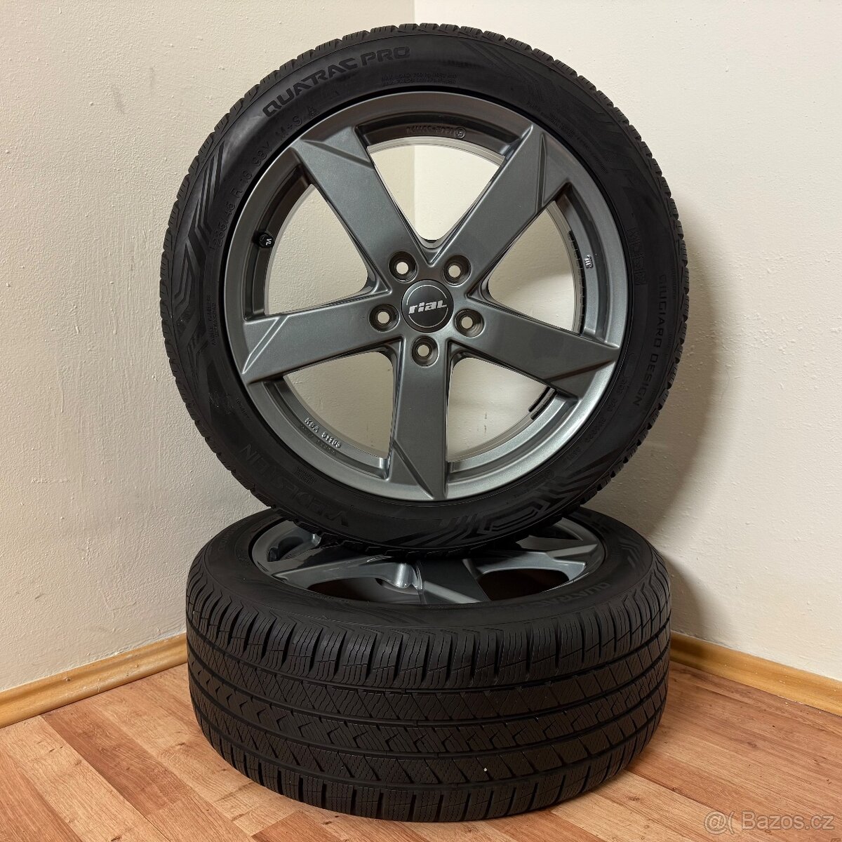 TOYOTA/KIA 5x114,3 R18 ET55+CELOROČNÍ 235/45R18 7m - 8