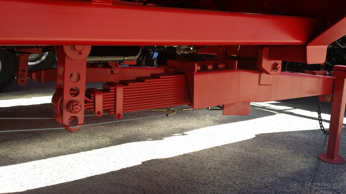 Rozmetadlo hnoje - chlévské mrvy - rozmetač 18 tun - 8