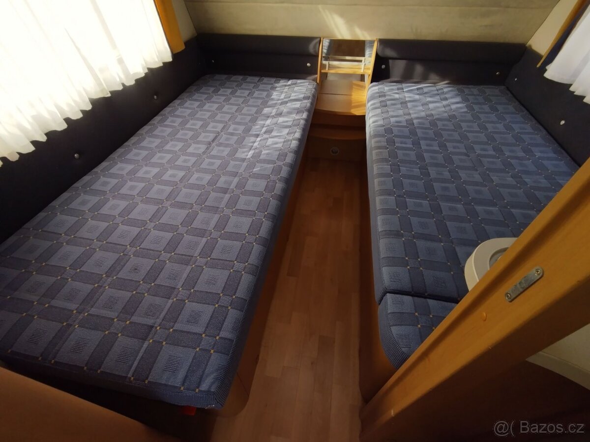 KNAUS 450EL č.251 Pevné postele. Mover. Stan. Rok 2007 - 8