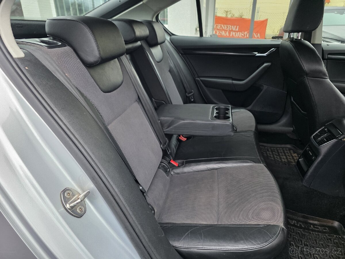 Škoda Octavia
III.1.6 TDI Led Kůže - 8