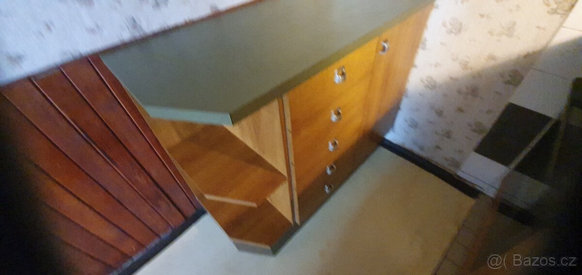 Kuchyňská linka se spotřebiči - 8