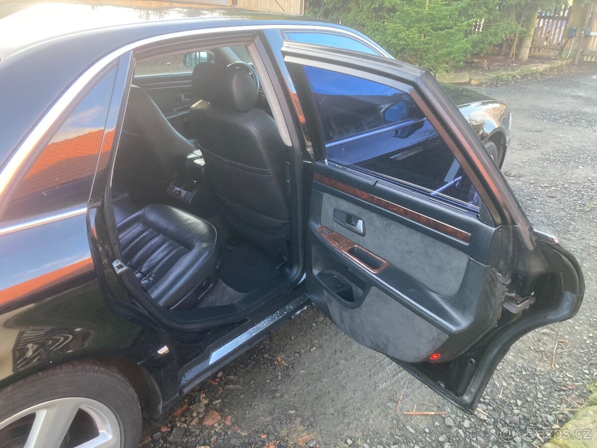 Audi A8 quatro 4.2 - 8