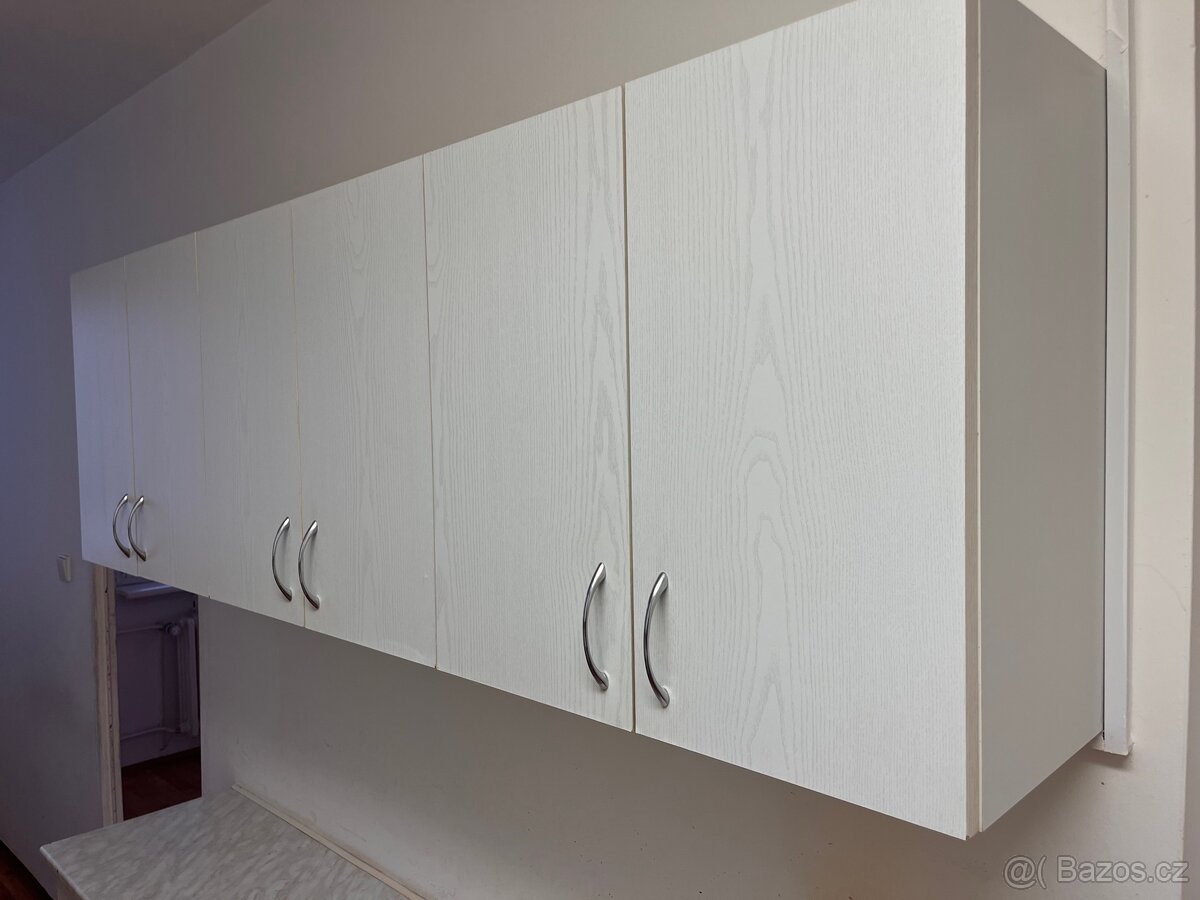 ZDARMA ZA ODVOZ KUCHYNĚ, DVĚRE, NÁBYTEK, SPOTŘEBIČE, SKŘÍNĚ - 8