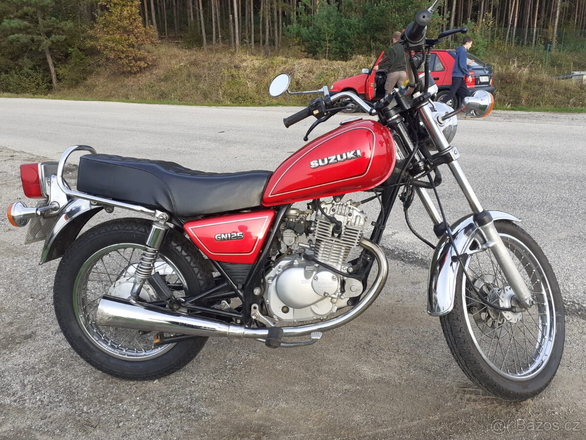 Suzuki GN 125 - 8