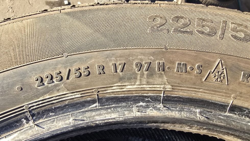 Zimní pneu 225/55/17 Continental - 8