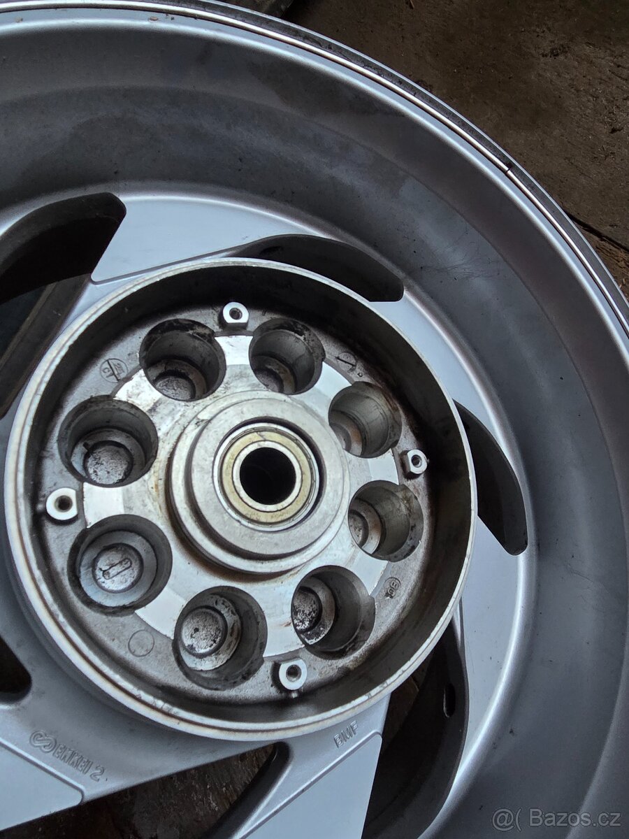 Suzuki Intruder M1800R ( - 8