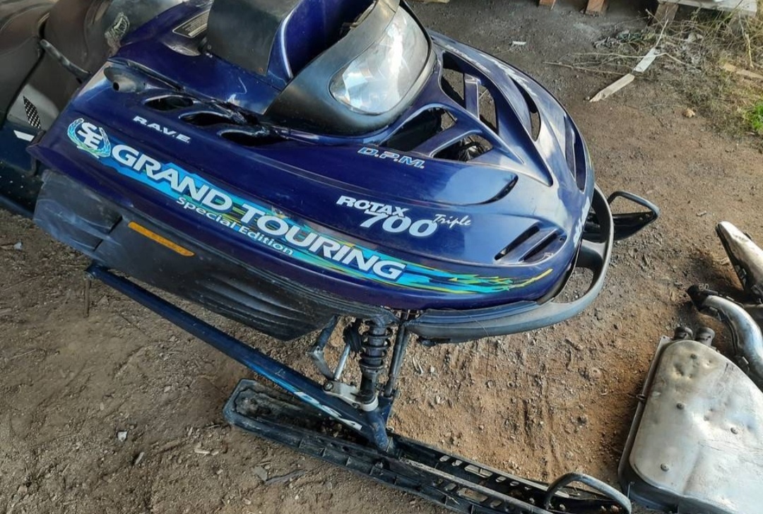Díly pro sněžný skútr Ski Doo Grand Touring Rotax 700 - 8