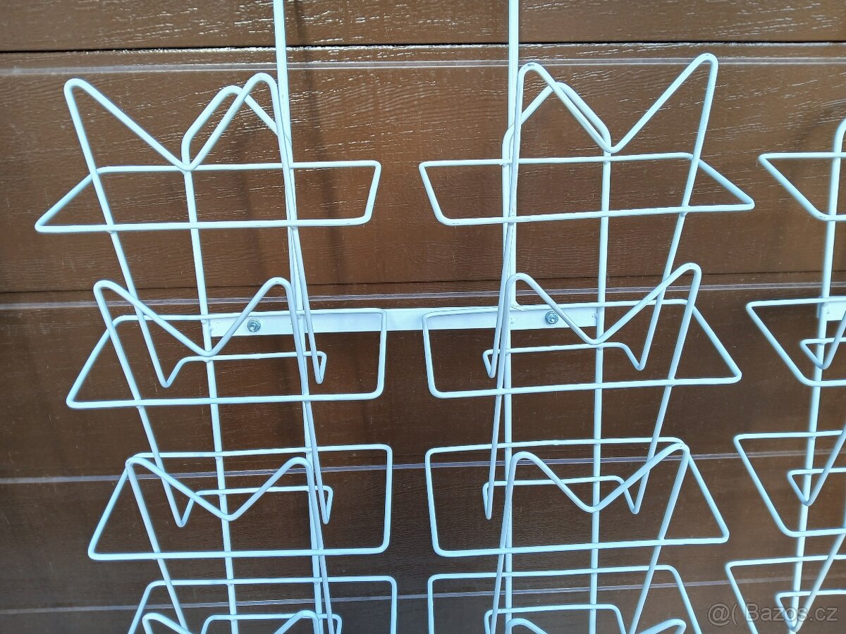 Kovový stojan na katalogy-noviny- nástěnný - 8