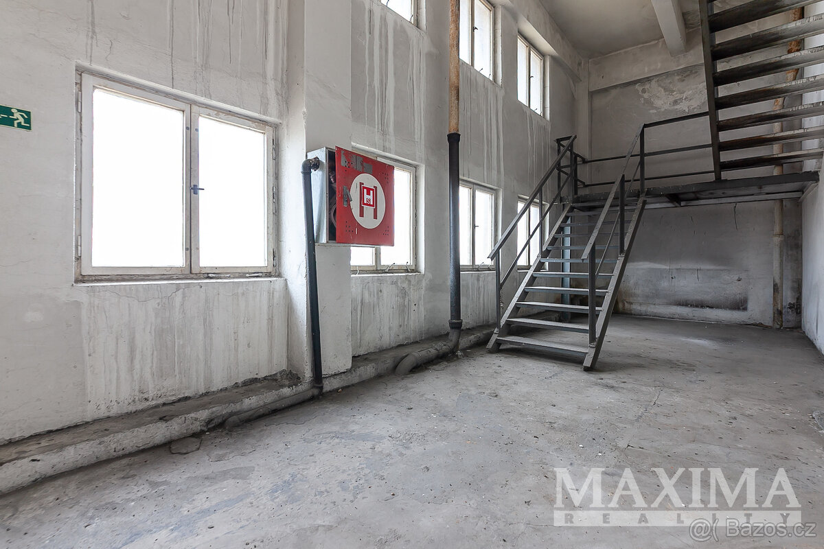 Komerční o ploše 1700 m2 - Dýšina, Dýšina - 8