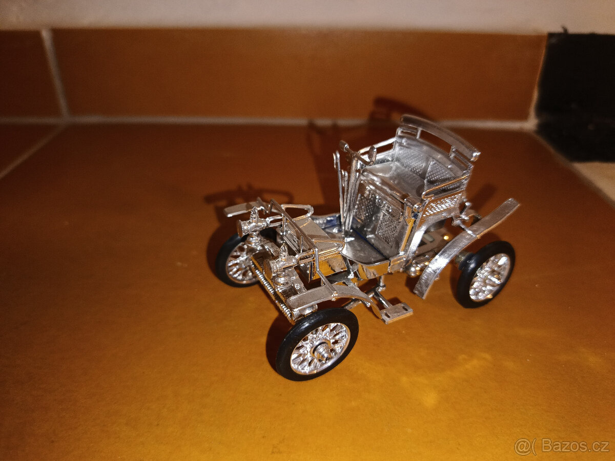 Modely autíčka igra - 8