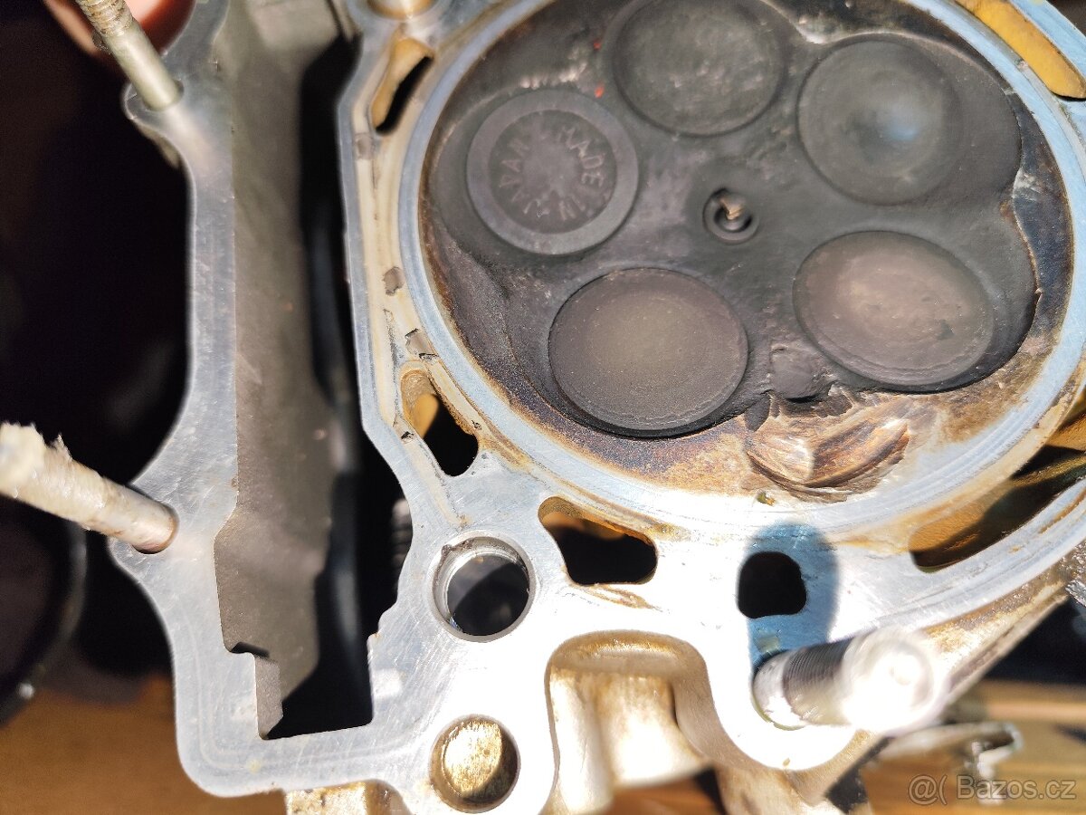 Hlava Yamaha yz426f - 8