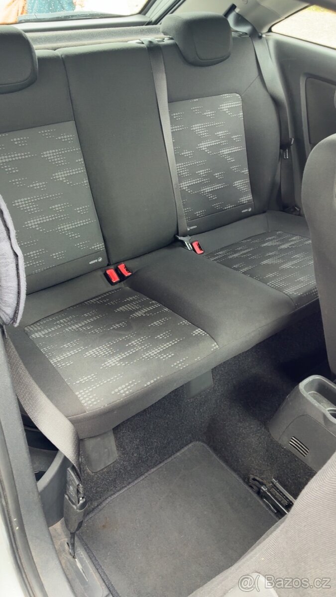 Opel corsa D 2011 rok - 8