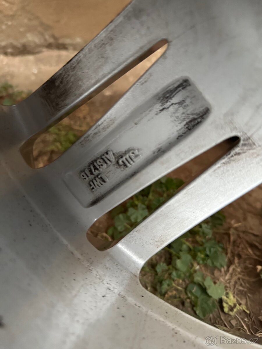 Originální kola r19 Audi s pneu - 8