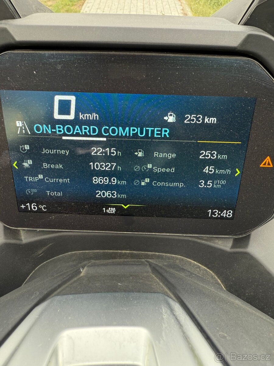 BMW C400 GT Triple Black - MAX VÝBAVA - 8