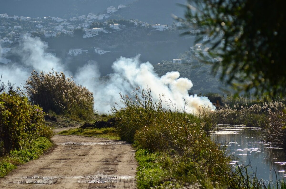 Canon EF: Voigtlander Macro AF 100 mm f/3.5 - 8