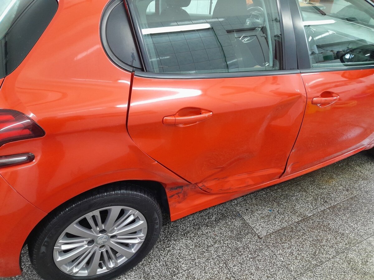 Peugeot 208 1,2 PTEC - 8
