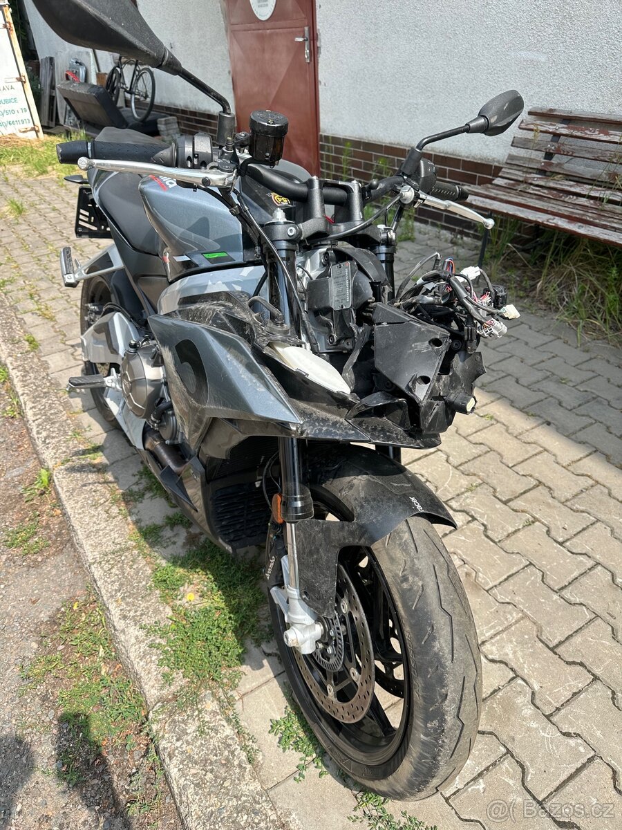 Aprilia Tuono 660 - 8