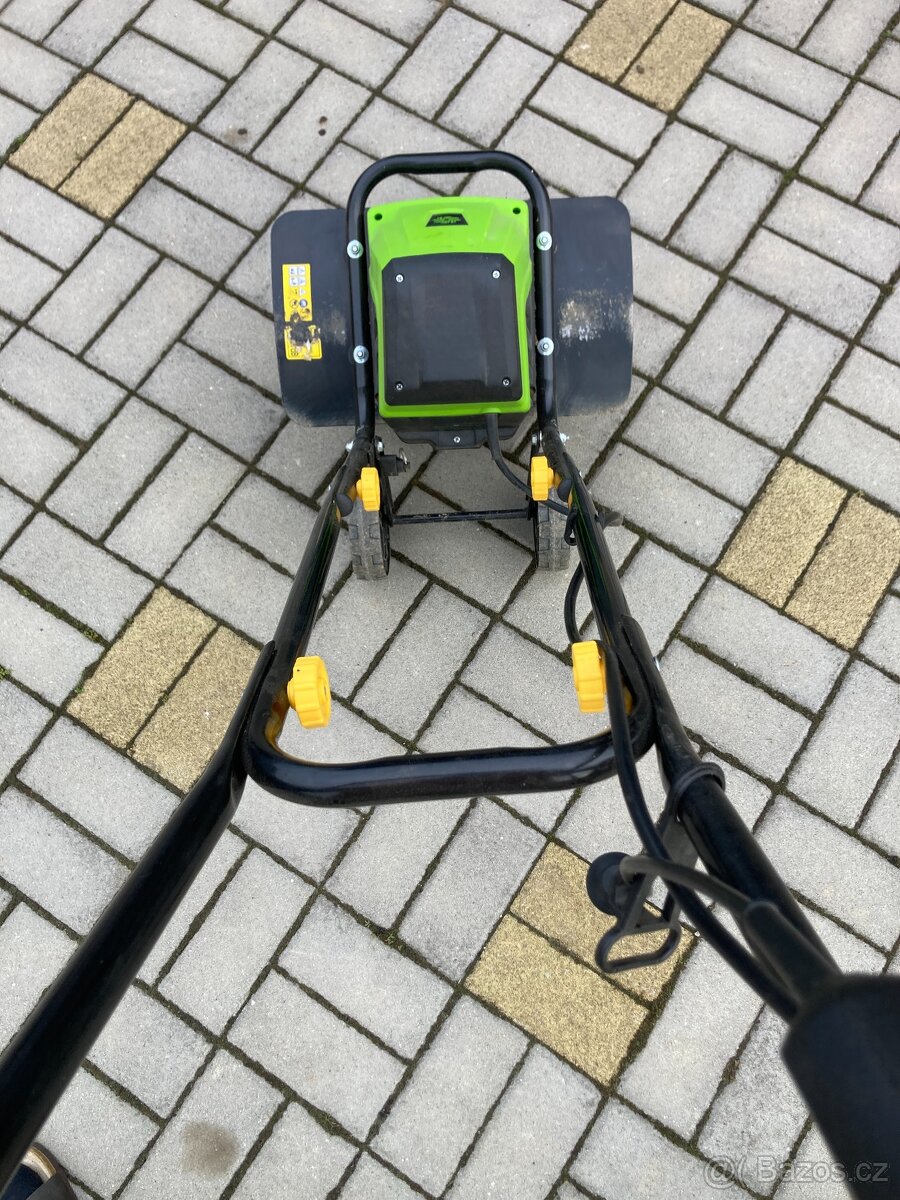 Elektrický kultivátor Fieldmann - 8