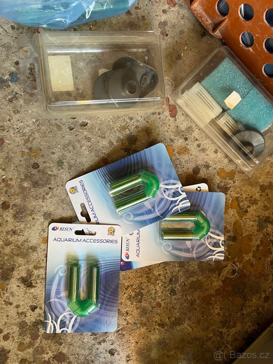 Velky akvariji set police prodana Vse ostatni zatim je - 8