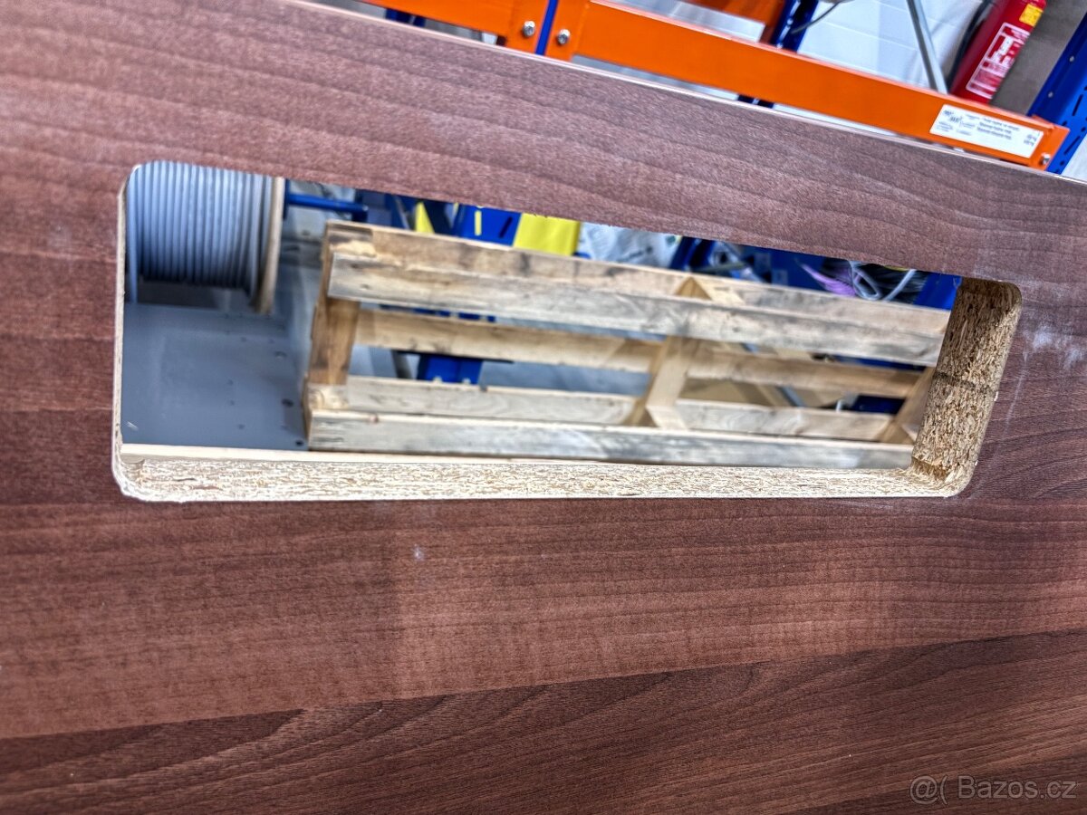 Kancelářský nábytek - sada - 8