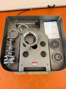 Mlýnek na maso – 1500 W, 800 kg/h - 8