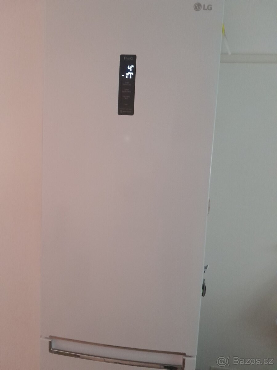 Kombinovaná lednice s mrazákem LG NoFrost - 8