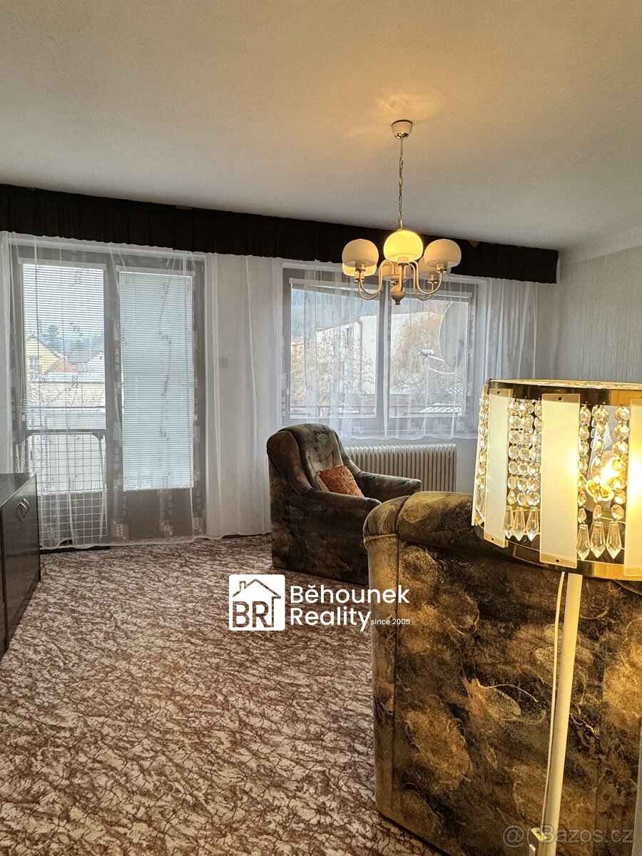 Dvougenerační RD s kanceláří, 2 x garáž, velká zahrada - Pra - 8