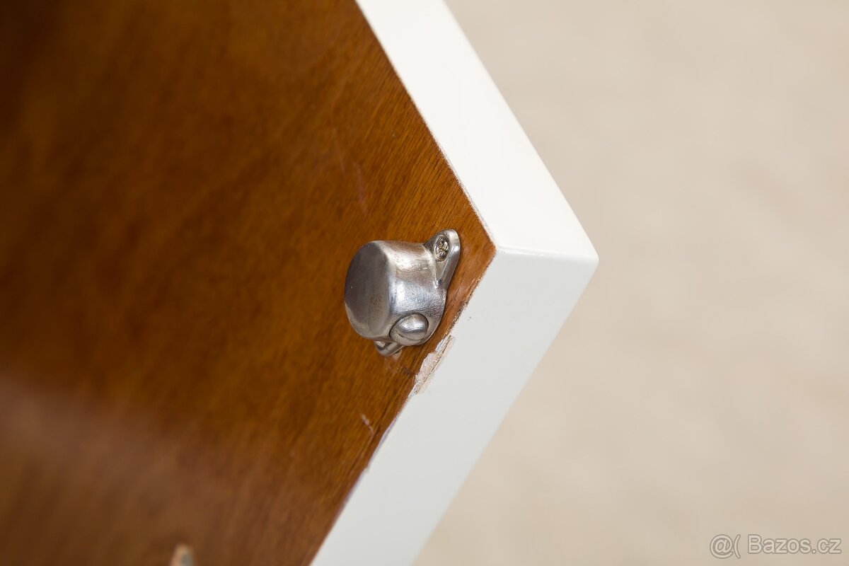 NOČNÍ STOLEK-VICHR A SPOL - 8