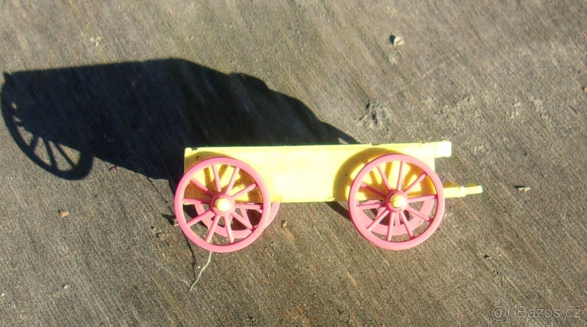 Neúplné retro hračky - 8