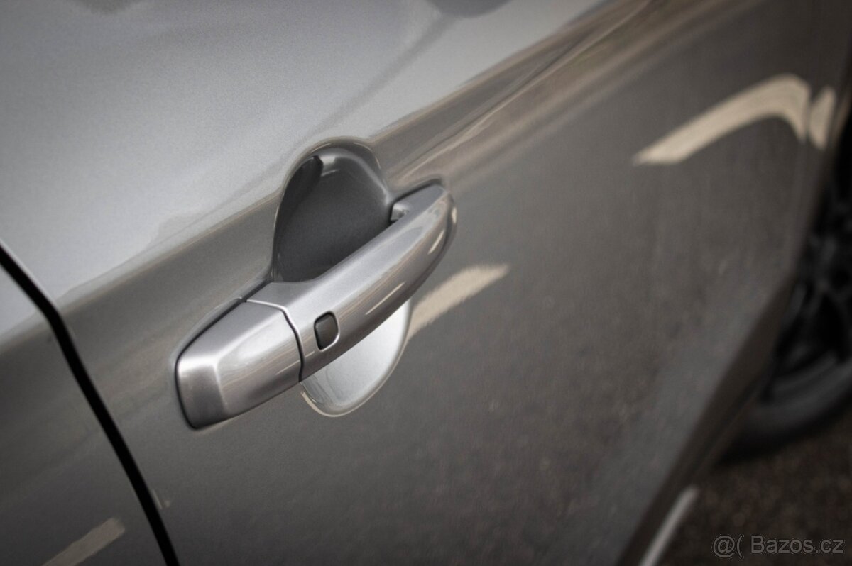 Suzuki SX4 S-Cross benzín - 1.M - 8