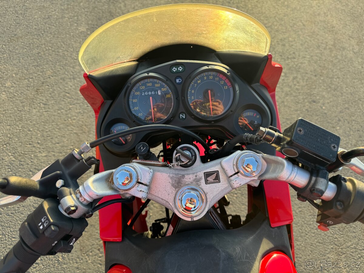 Honda CBR 125R - 8