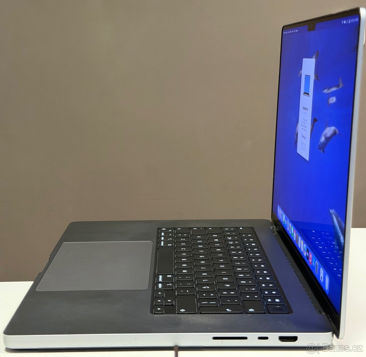 MacBook Pro 16 2021 /16GB RAM/M1 Pro/512GB SSD/Záruka - 8